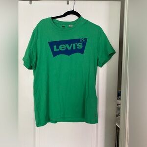 Men’s green Levi’s T-shirt